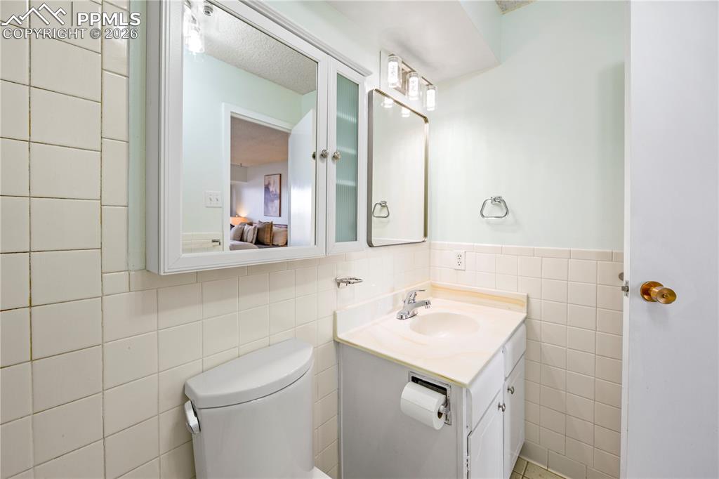 411 Lakewood Circle Colorado Springs CO 80910