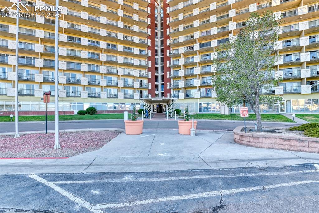 411 Lakewood Circle Colorado Springs CO 80910