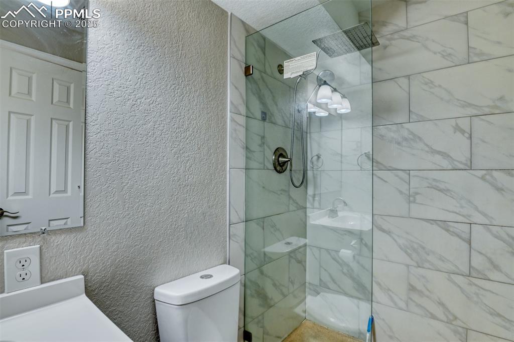411 Lakewood Circle Colorado Springs CO 80910