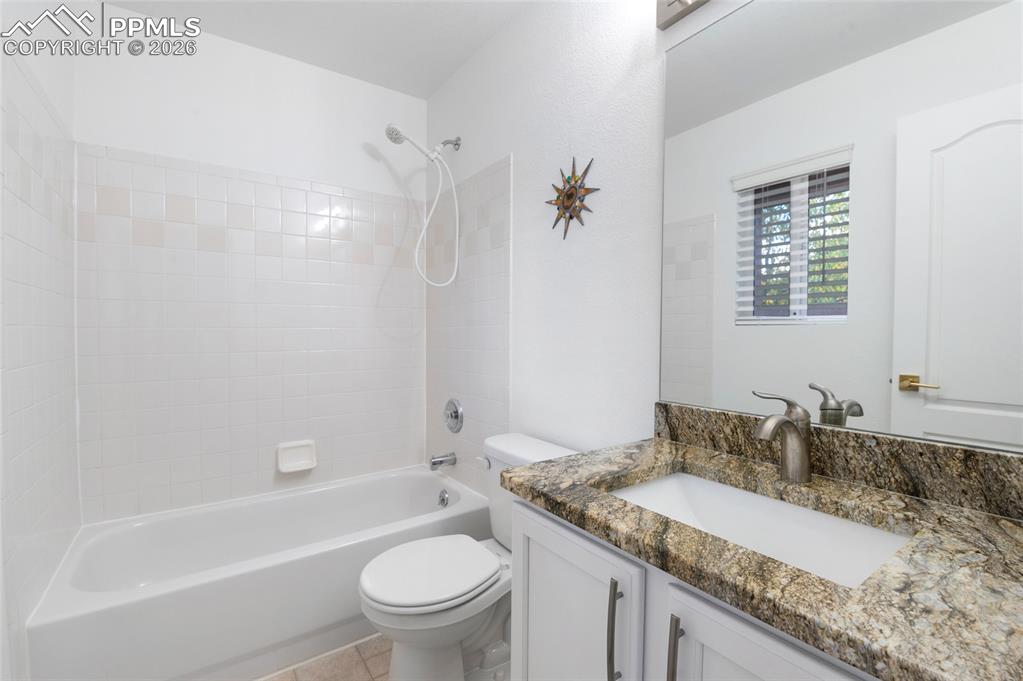 3294 Apogee View Colorado Springs CO 80906
