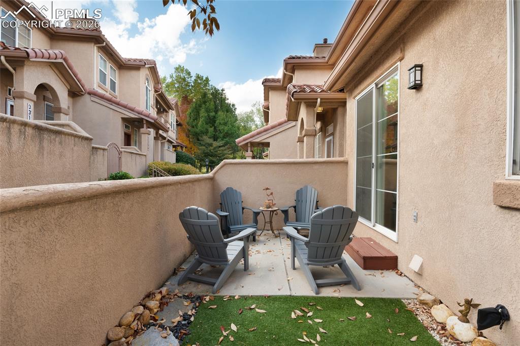 3294 Apogee View Colorado Springs CO 80906