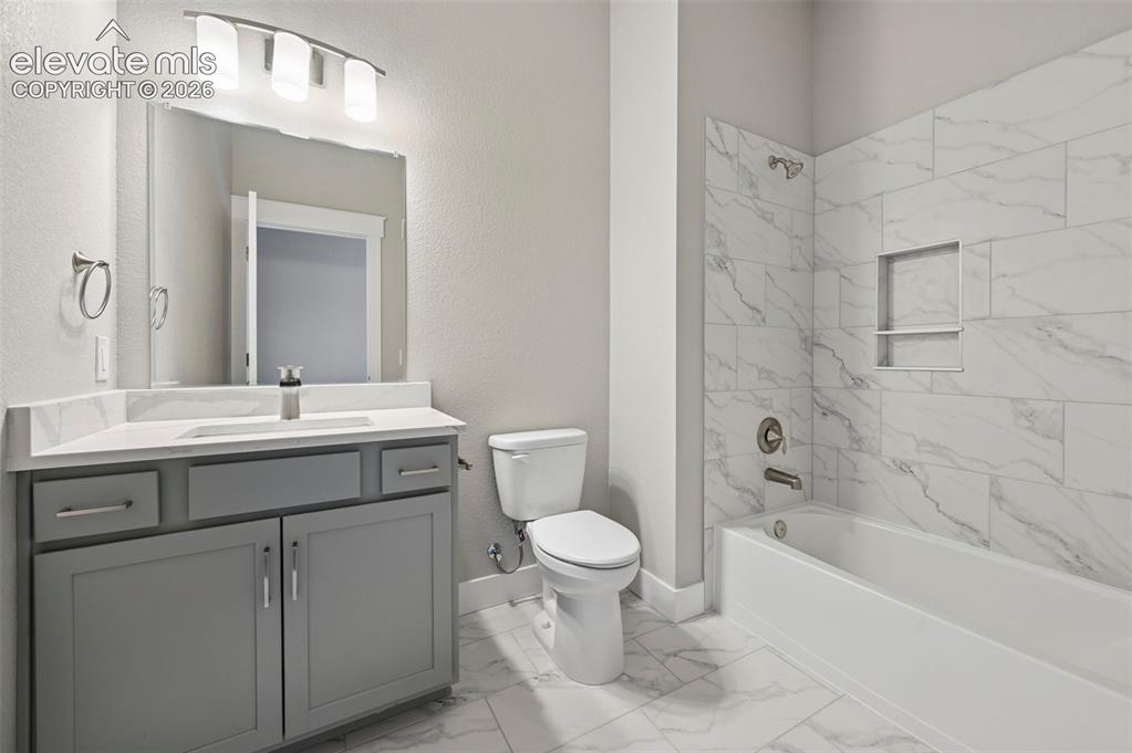 5930 Eagle Glen View Colorado Springs CO 80919