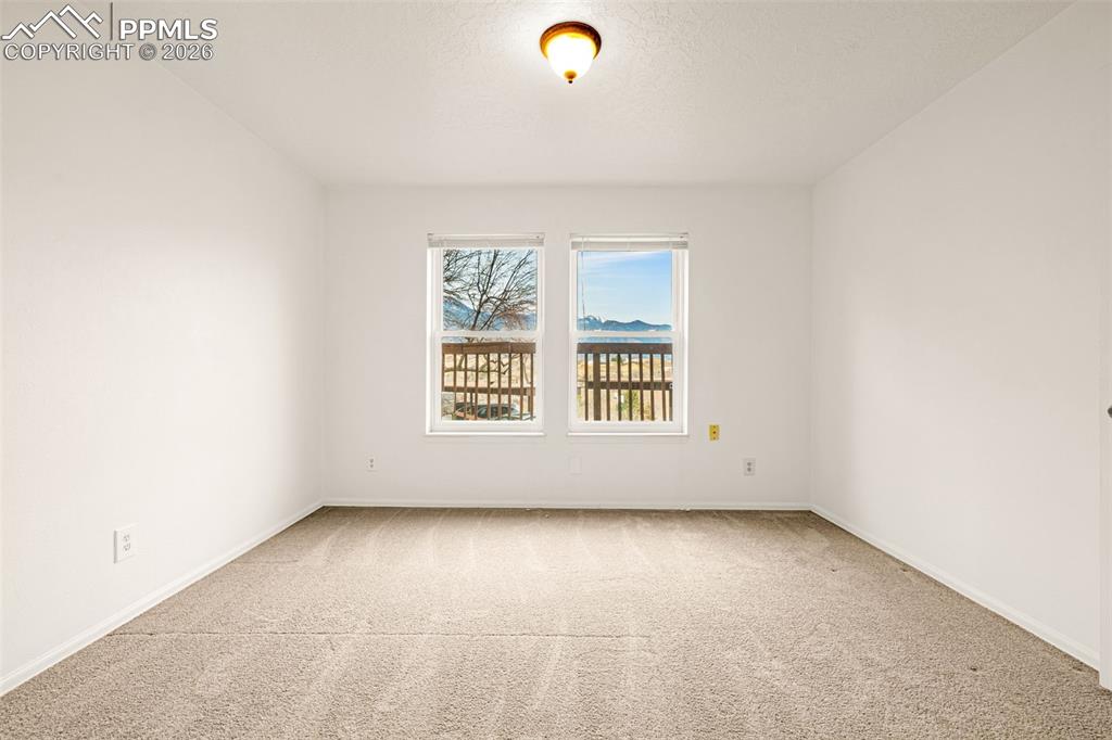 2386 Stepping Stones Way Colorado Springs CO 80904