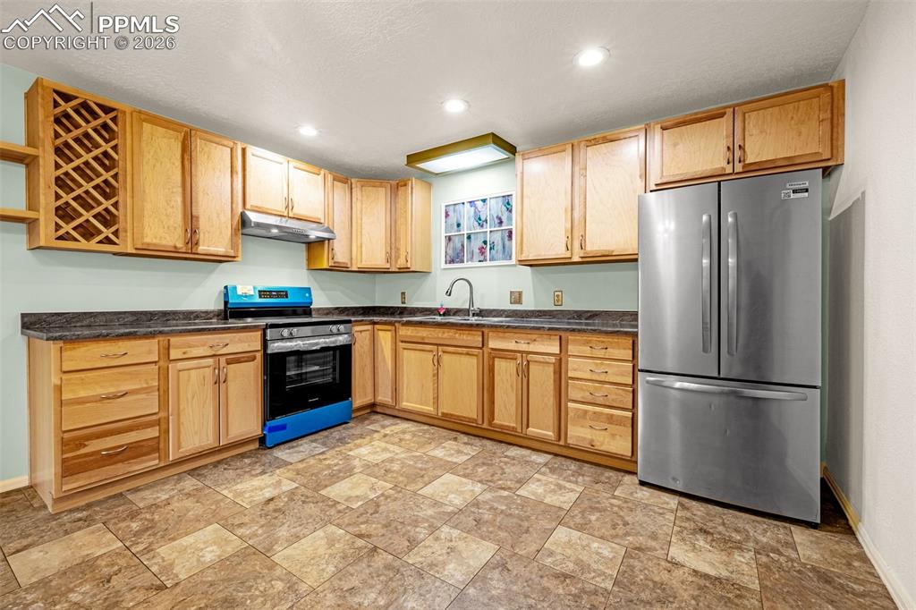 2386 Stepping Stones Way Colorado Springs CO 80904