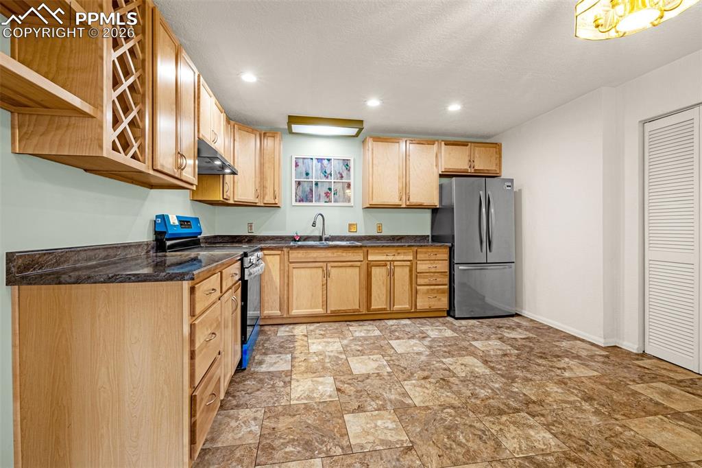2386 Stepping Stones Way Colorado Springs CO 80904