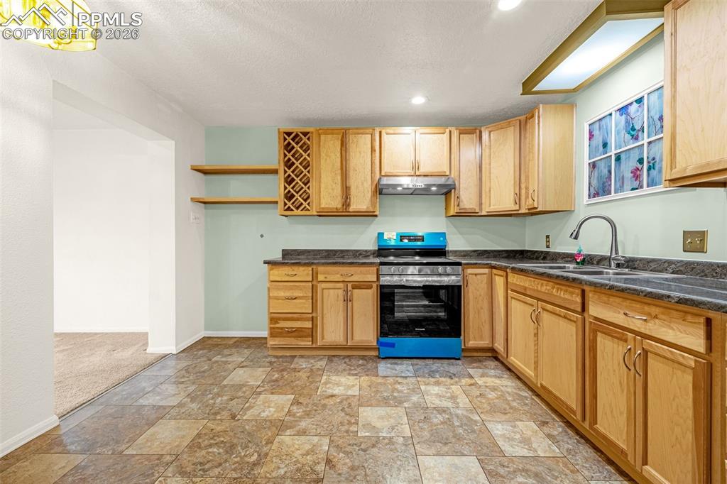 2386 Stepping Stones Way Colorado Springs CO 80904
