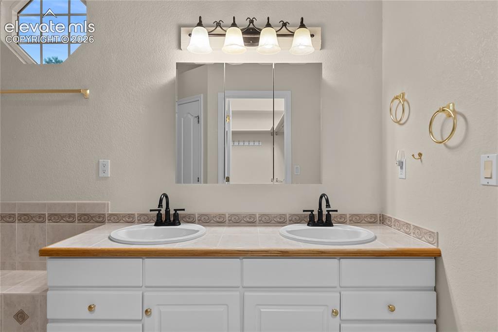 4418 Spiceglen Drive Colorado Springs CO 80906