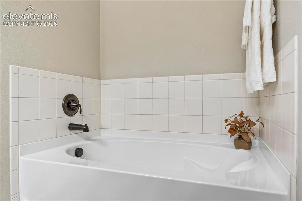 8752 Eckberg Heights Colorado Springs CO 80924