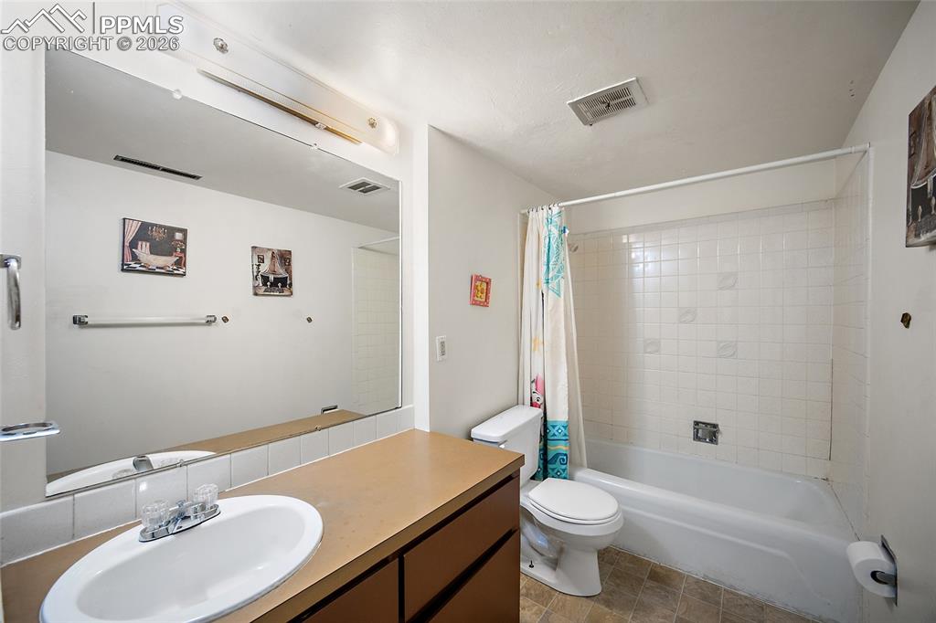 1708 Sawyer Way Colorado Springs CO 80915