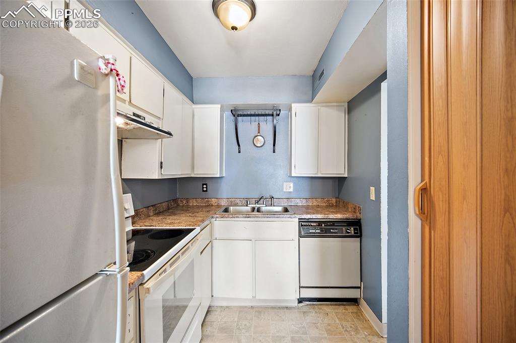 1708 Sawyer Way Colorado Springs CO 80915