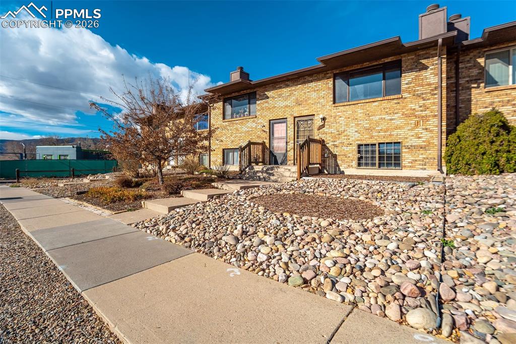 326 Mount View Lane Colorado Springs CO 80907