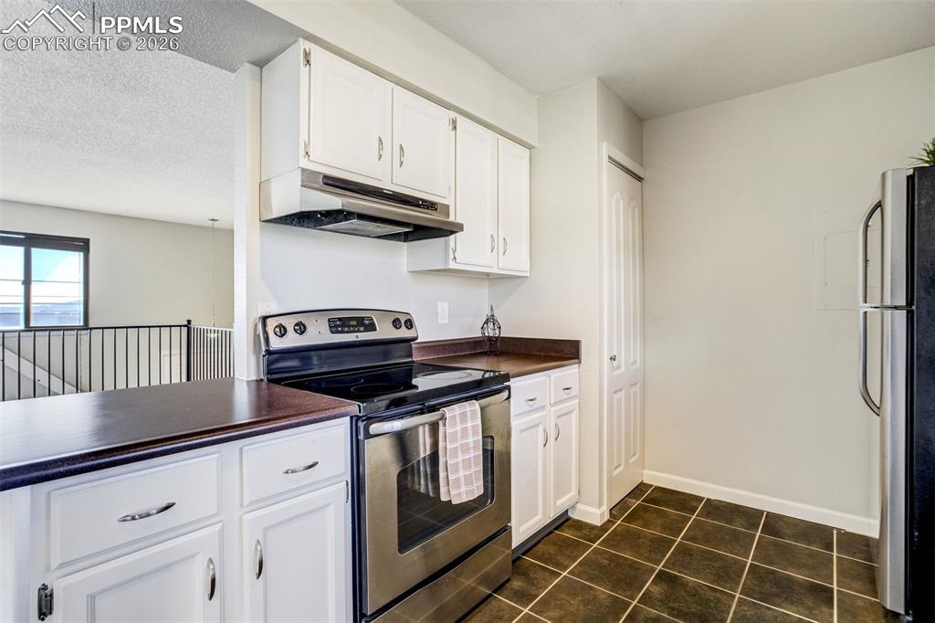 326 Mount View Lane Colorado Springs CO 80907