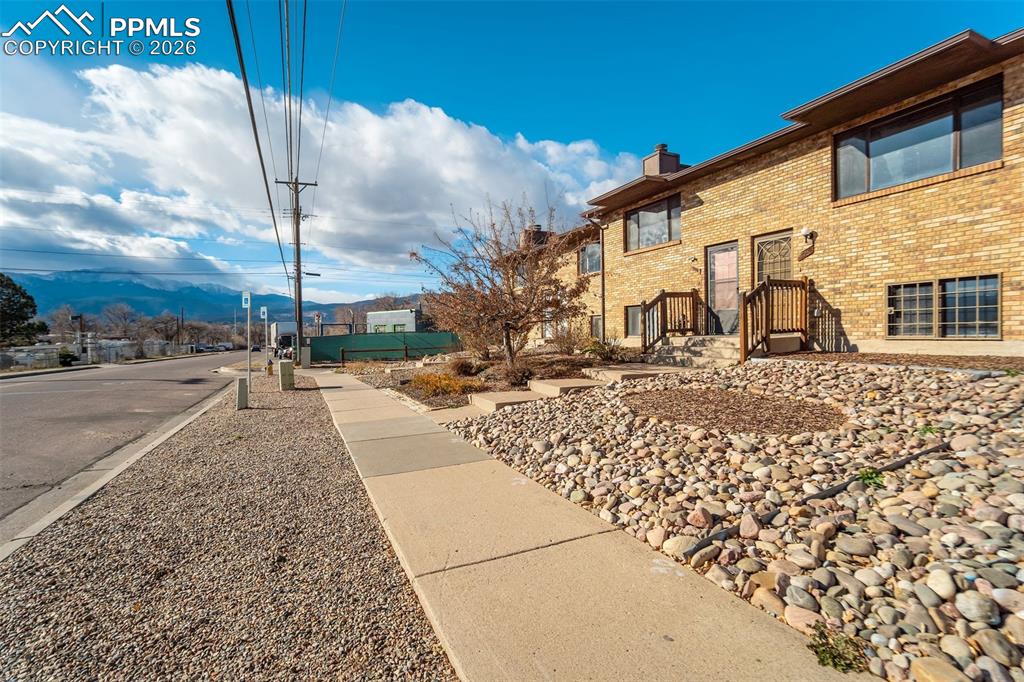 326 Mount View Lane Colorado Springs CO 80907