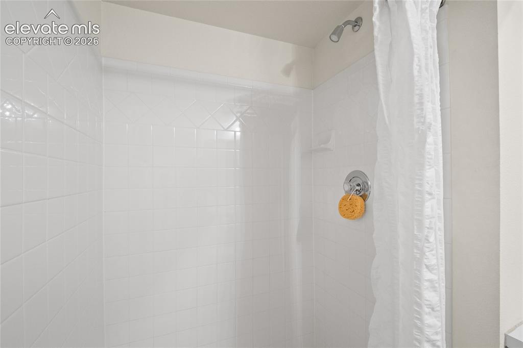 6806 Los Reyes Circle Colorado Springs CO 80918