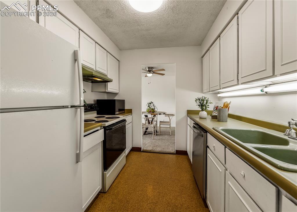 411 Lakewood Circle Colorado Springs CO 80910