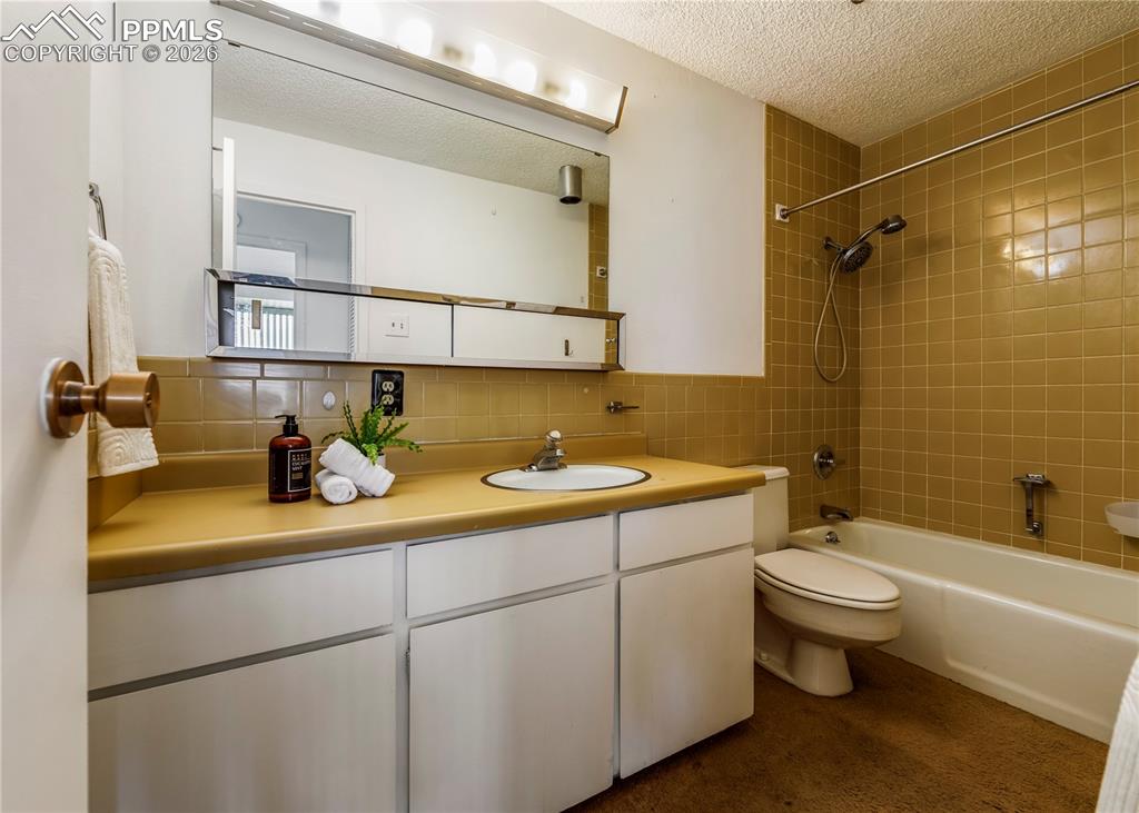 411 Lakewood Circle Colorado Springs CO 80910