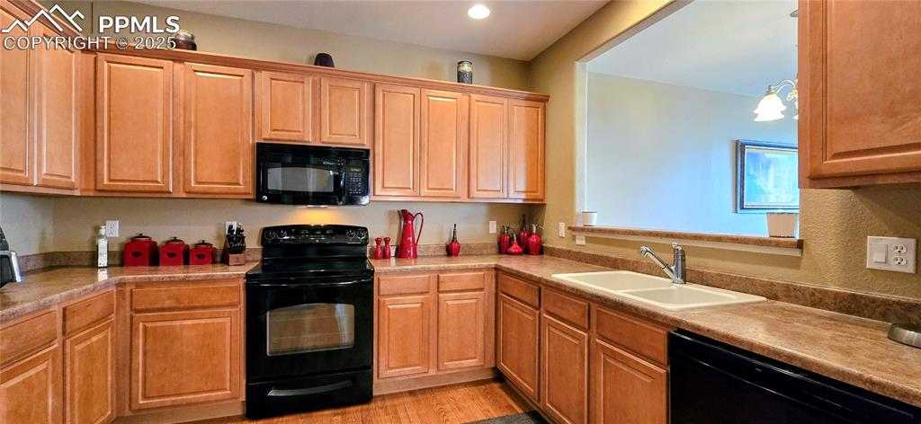 7094 Red Sand Grove Colorado Springs CO 80923