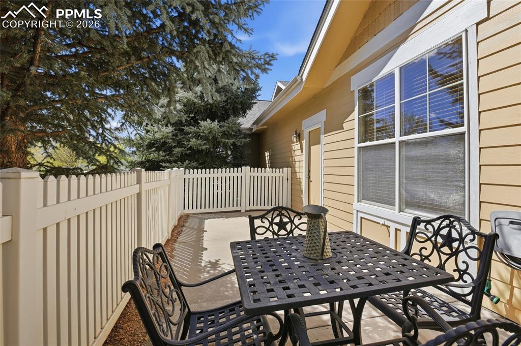 1404 Lewis Ridge View Colorado Springs CO 80907