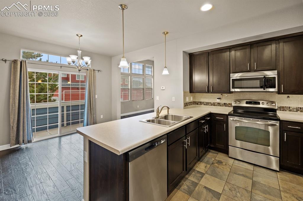 5460 Smokey Heights Colorado Springs CO 80924