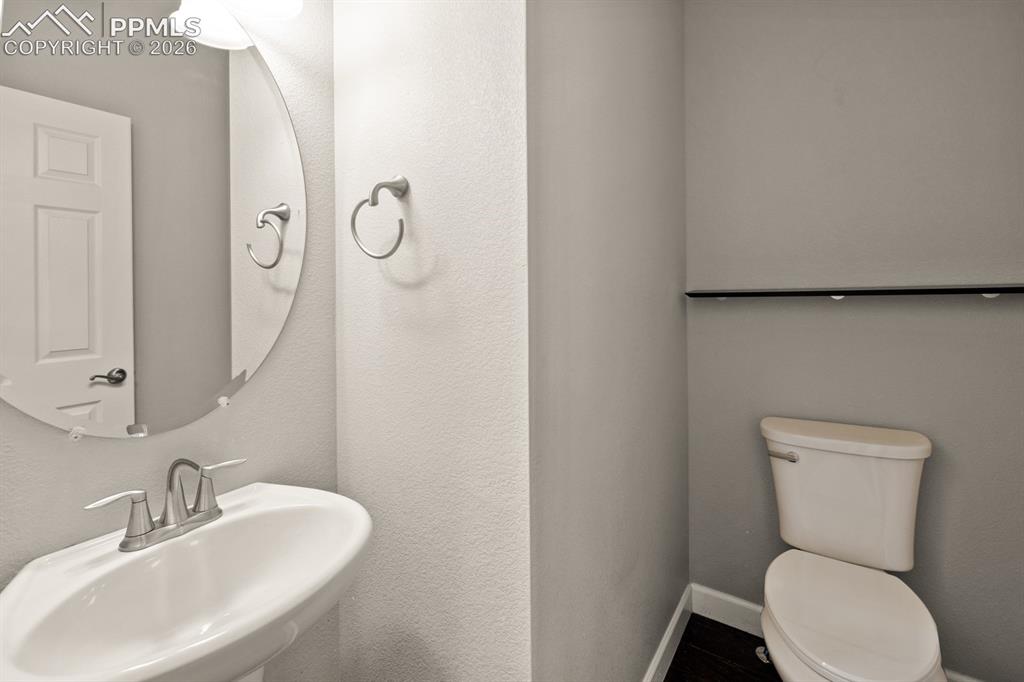 5460 Smokey Heights Colorado Springs CO 80924