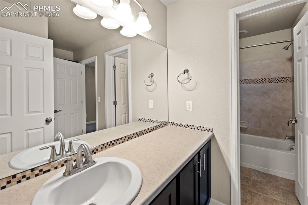 5460 Smokey Heights Colorado Springs CO 80924