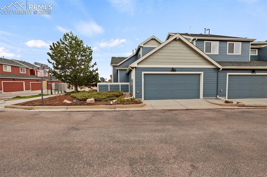 5460 Smokey Heights Colorado Springs CO 80924