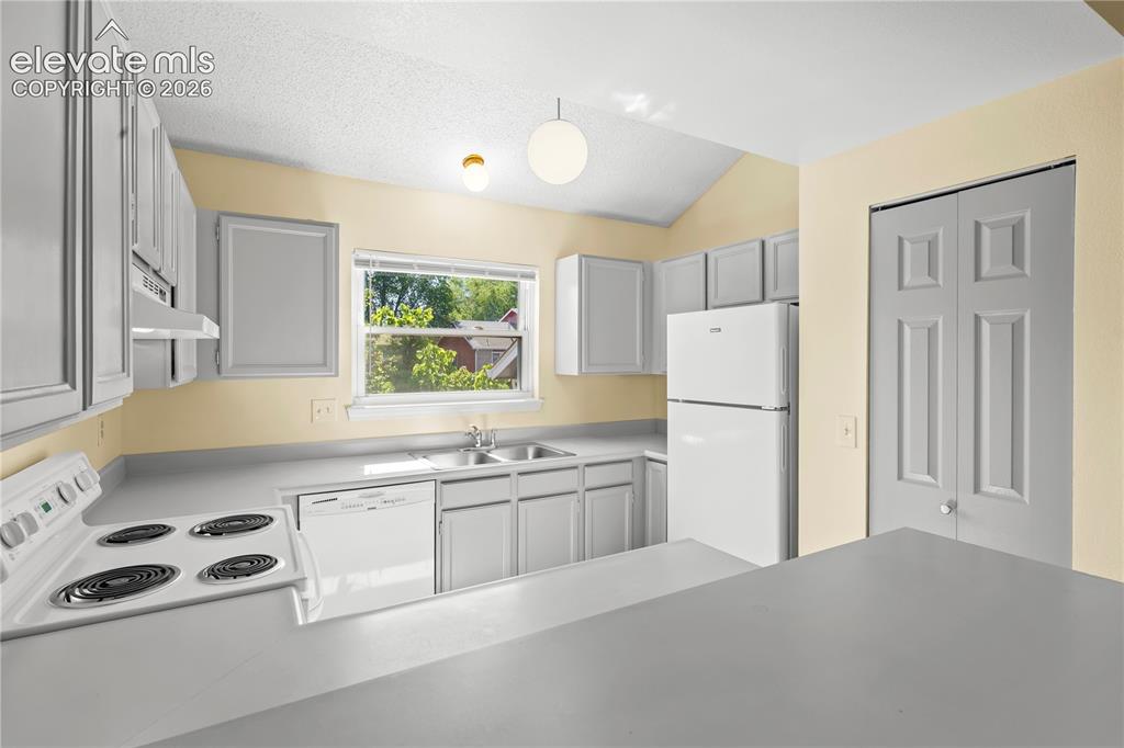 2255 Del Mar Drive Colorado Springs CO 80910