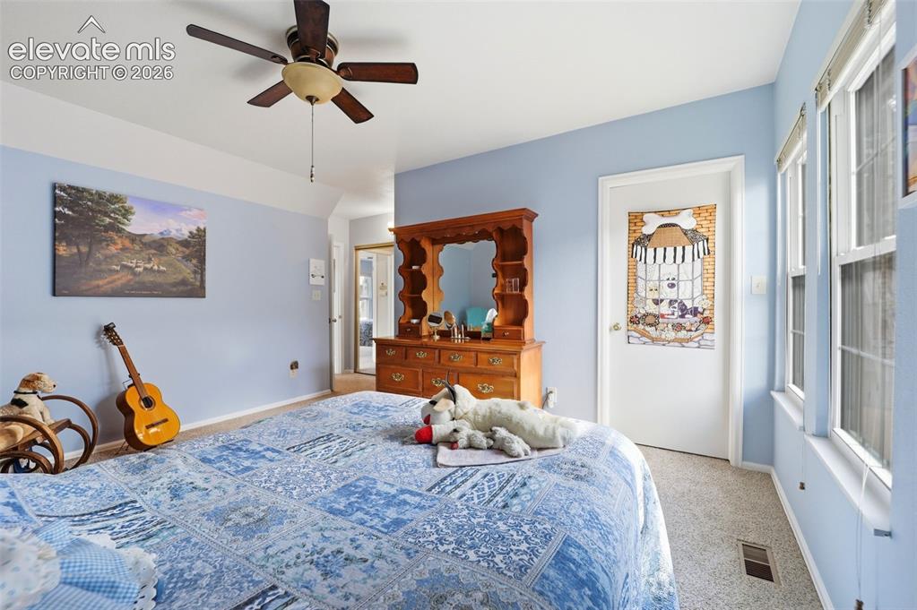 2087 Sussex Lane Colorado Springs CO 80909