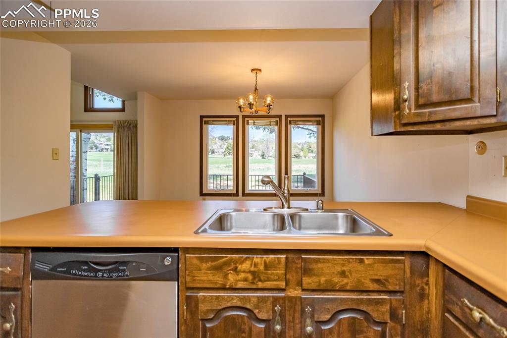 24 Woodbridge Drive Colorado Springs CO 80906