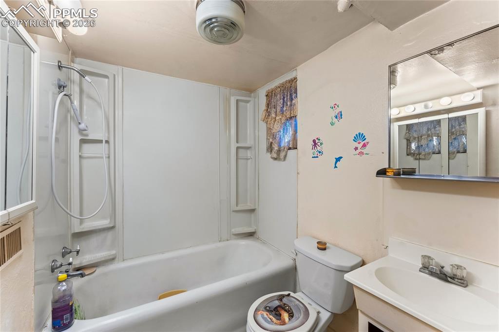 628 Bonfoy Avenue Colorado Springs CO 80909