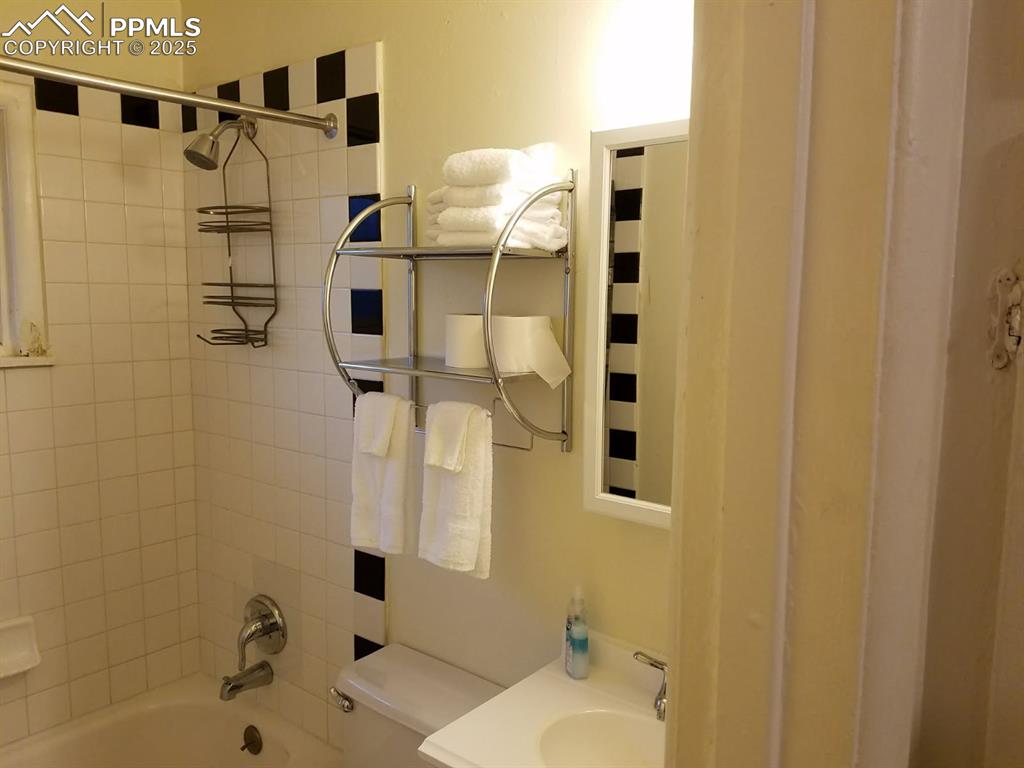 2416 W Vermijo Avenue Colorado Springs CO 80904