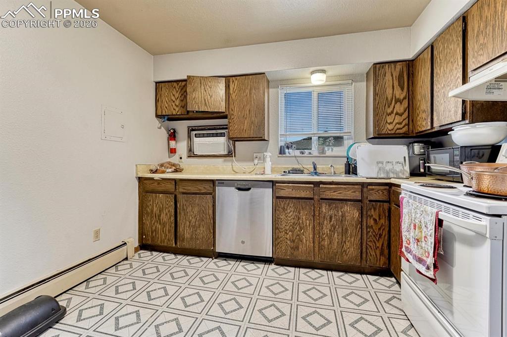 345 Gahart Drive Colorado Springs CO 80916