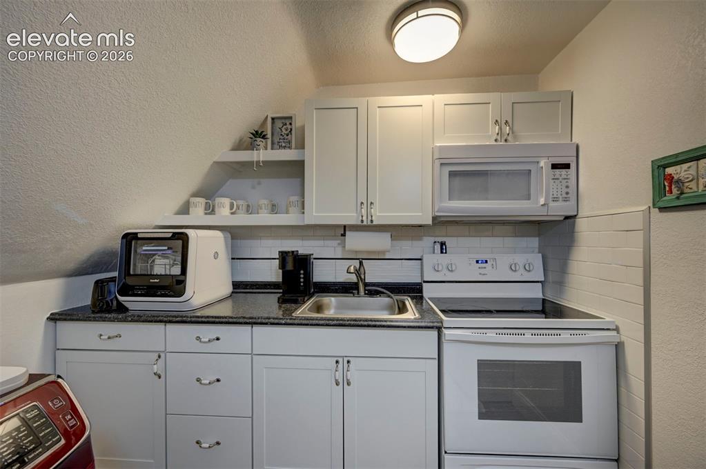 1003 E Boulder Street Colorado Springs CO 80903