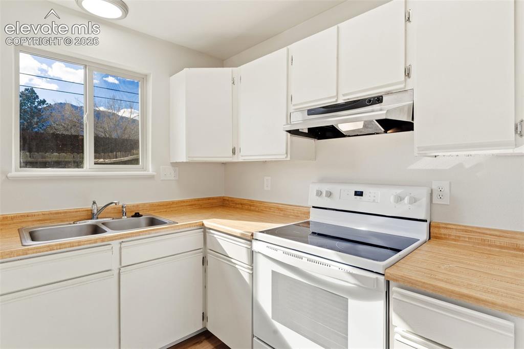 872 London Green Way Colorado Springs CO 80906