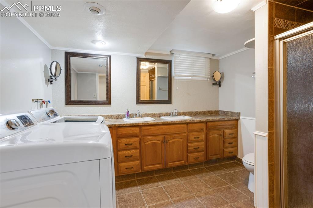 1319 Acacia Drive Colorado Springs CO 80907