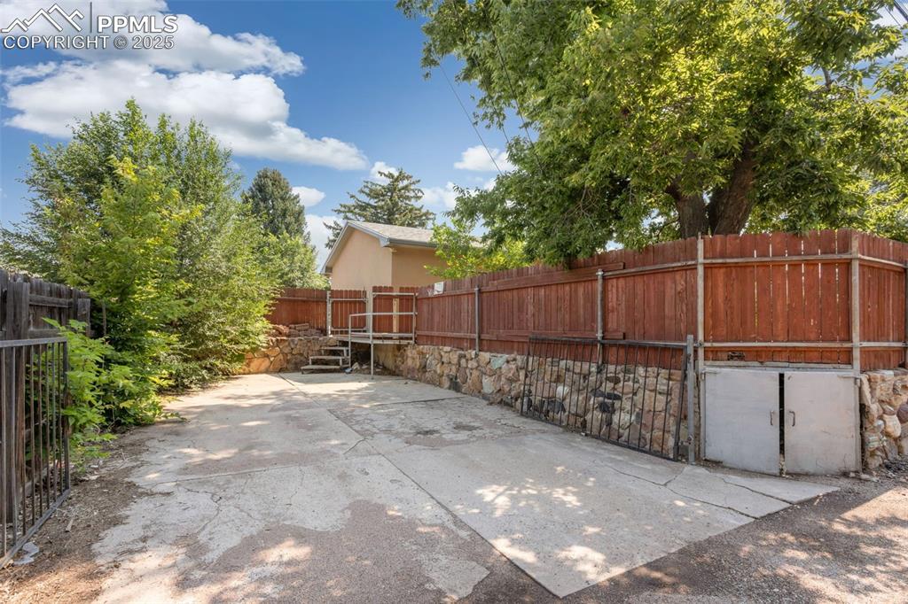 1319 Acacia Drive Colorado Springs CO 80907