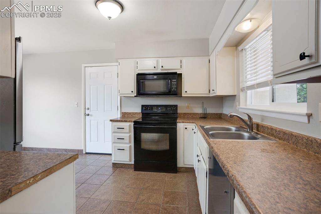 1319 Acacia Drive Colorado Springs CO 80907