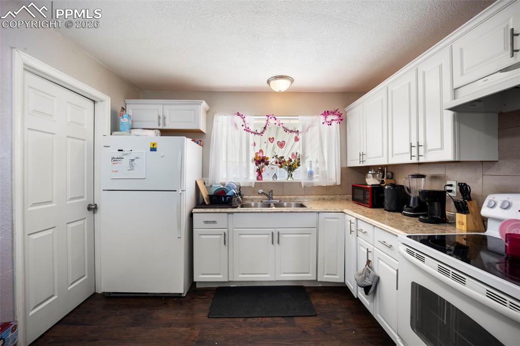 60 Loch Lomond Lane Pueblo CO 81001