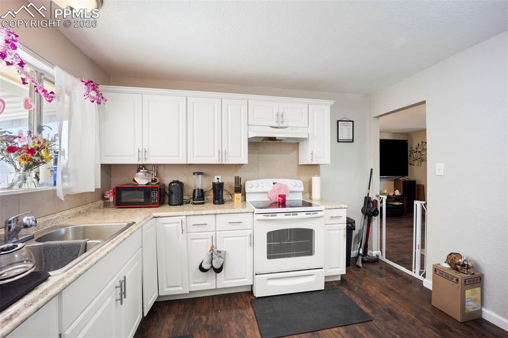 60 Loch Lomond Lane Pueblo CO 81001