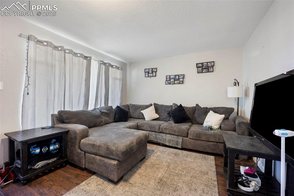 60 Loch Lomond Lane Pueblo CO 81001