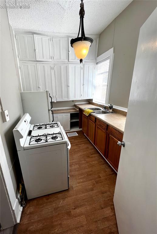 211 Broadway Avenue Pueblo CO 81004
