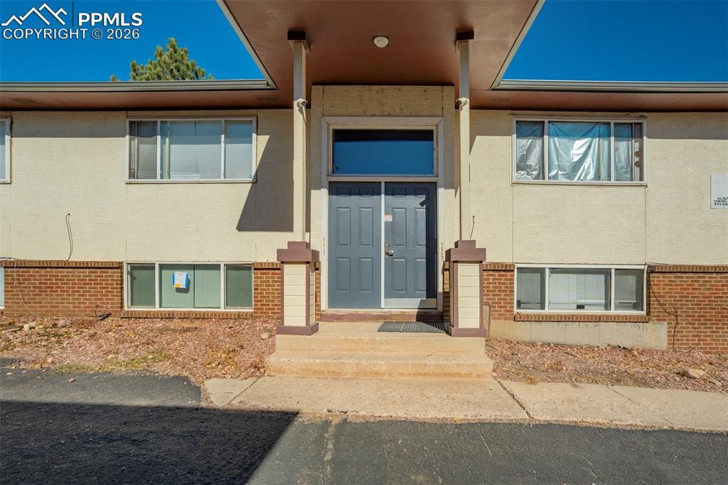 2921 Straus Lane Colorado Springs CO 80907