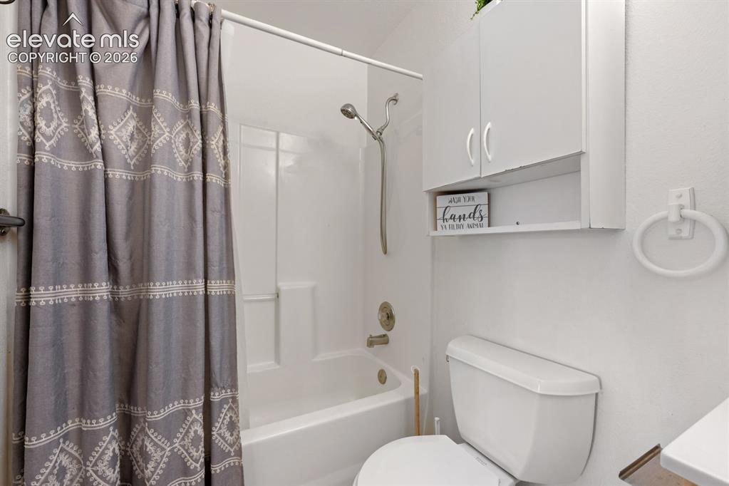 219-221 W Harmony Drive Pueblo CO 81007