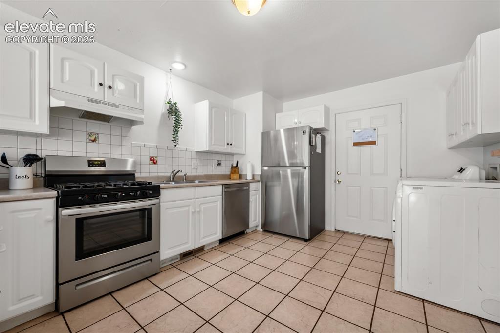 219-221 W Harmony Drive Pueblo CO 81007