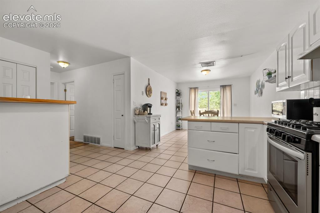 219-221 W Harmony Drive Pueblo CO 81007