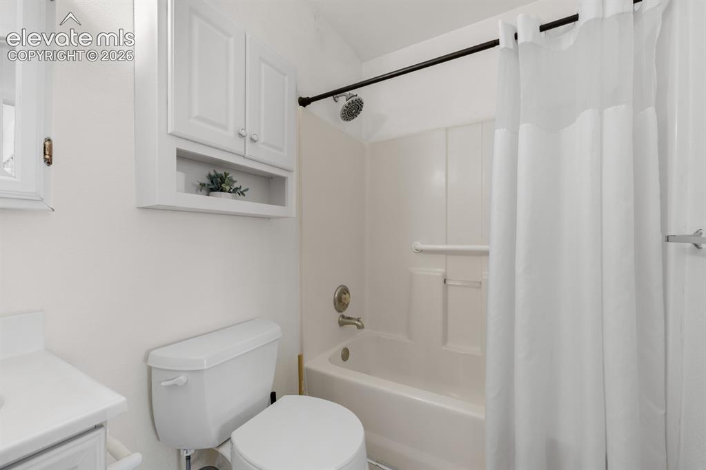 219-221 W Harmony Drive Pueblo CO 81007