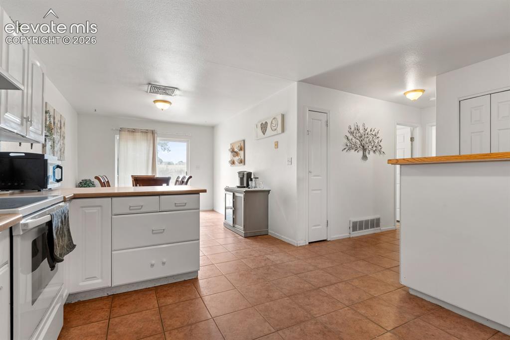 219-221 W Harmony Drive Pueblo CO 81007