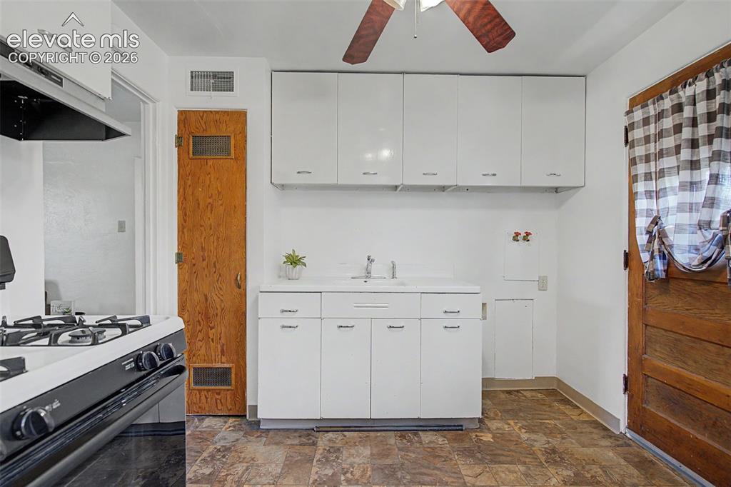 1409 E Caramillo Street Colorado Springs CO 80909