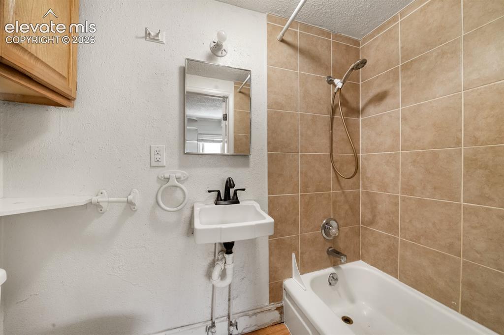 22 Iowa Avenue Colorado Springs CO 80909