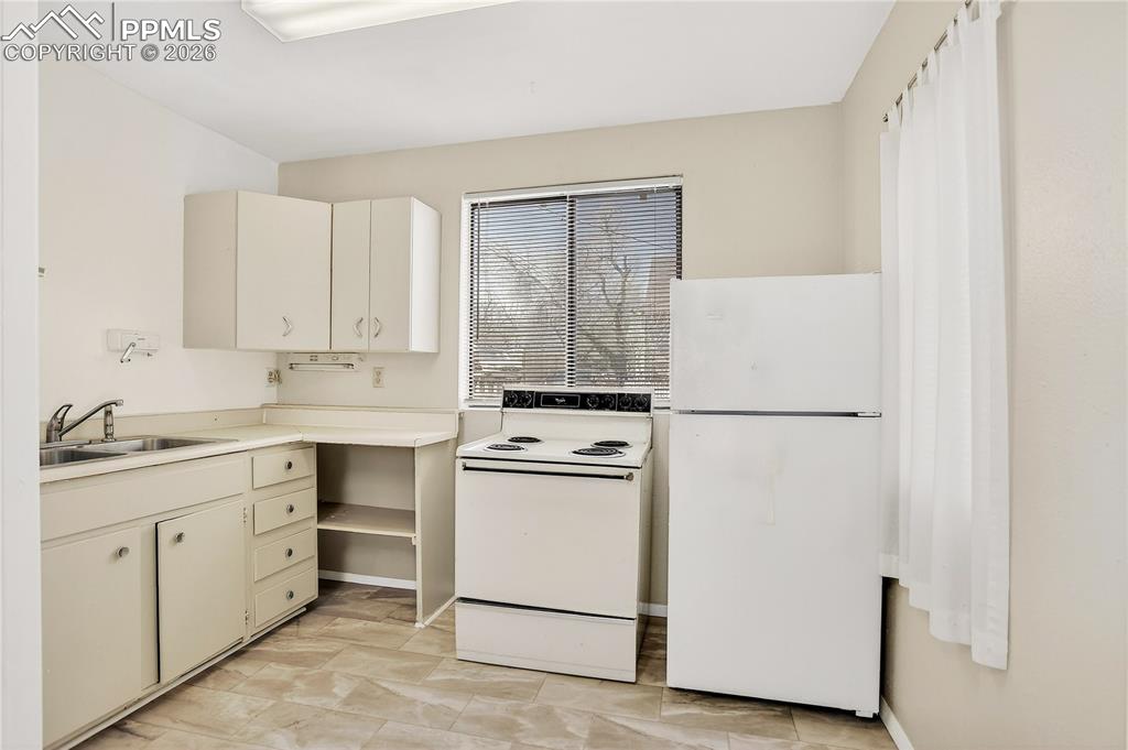 11 Bonfoy Avenue Colorado Springs CO 80909